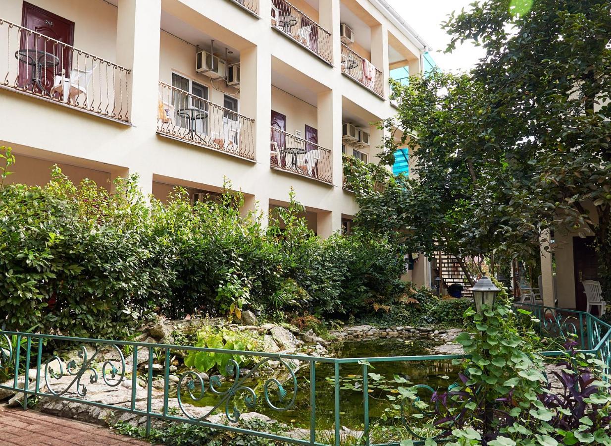 Marco Club Hotel Gagra Ngoại thất bức ảnh
